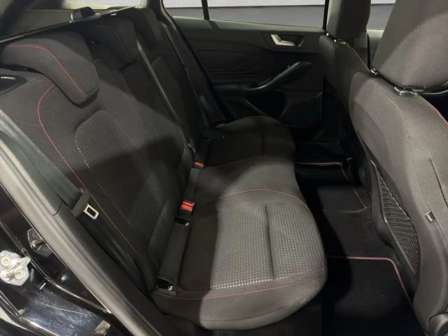 Ford Focus ST Line Wagon