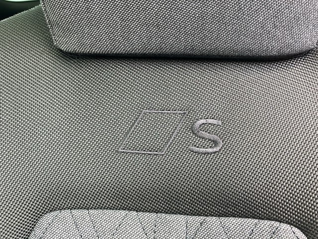 Audi A6 Avant Quattro S-Tronic