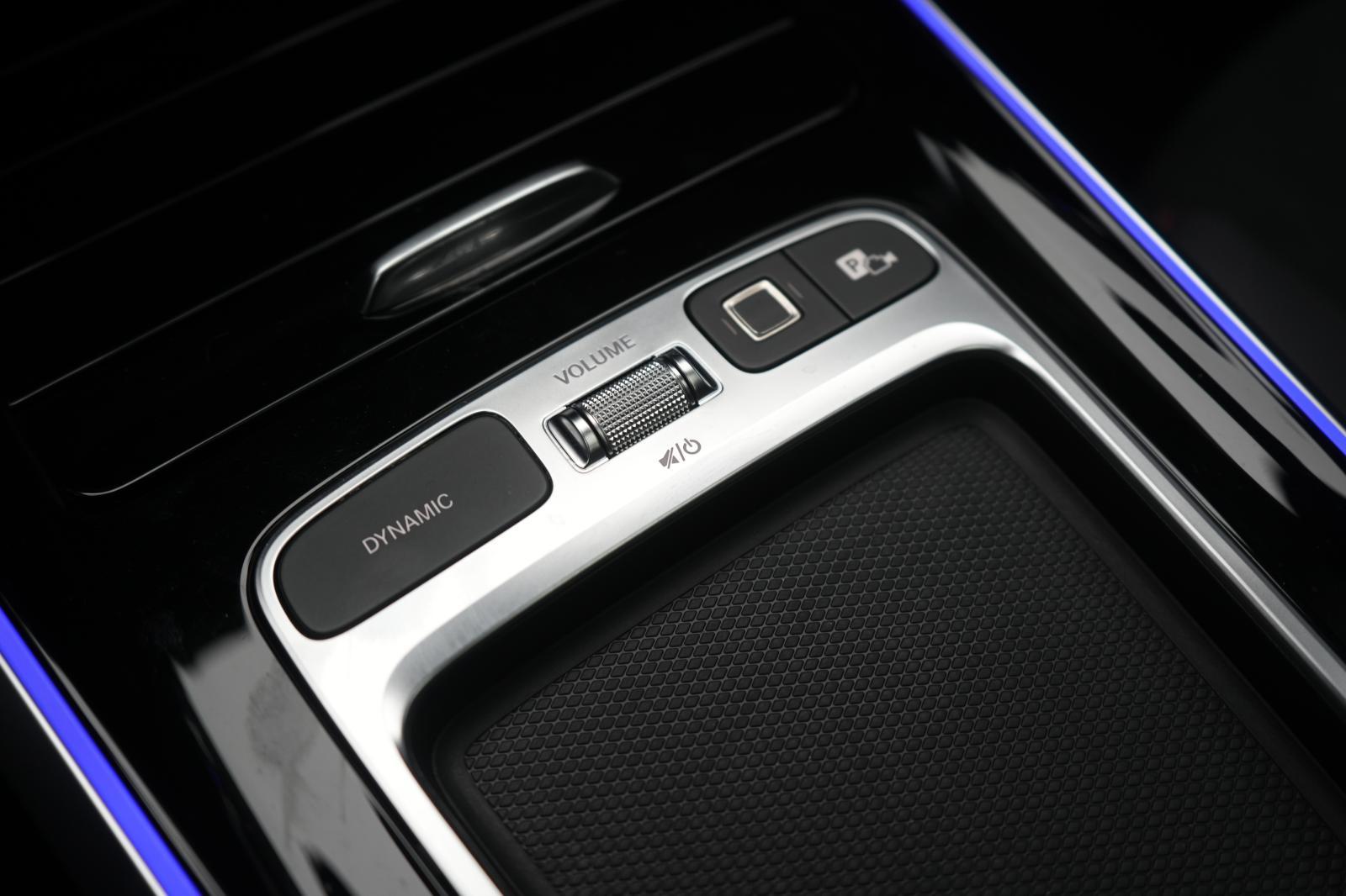 Mercedes-Benz GLB 220 AMG Line GLB 220 d