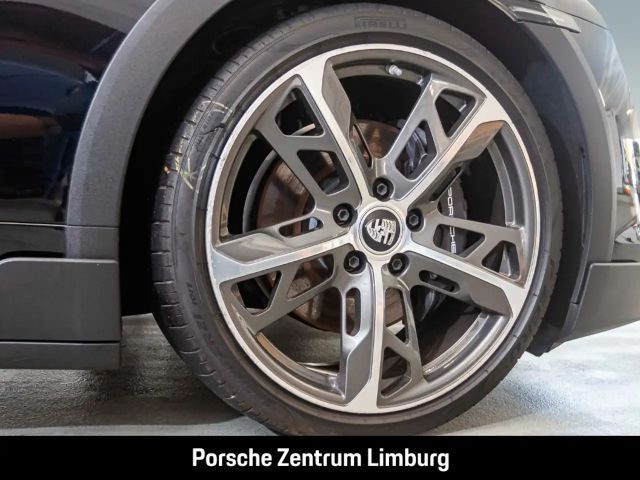 Porsche Taycan 4 Cross Turismo