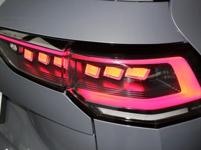 Volkswagen Golf R-Line Variant