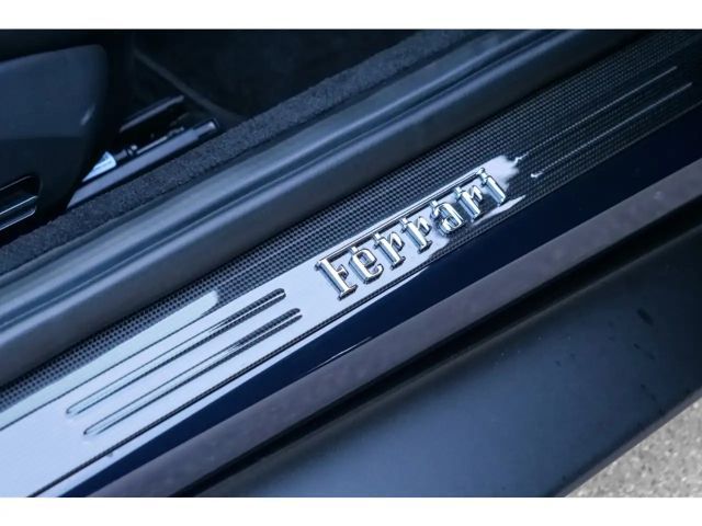 Ferrari Roma *1.Hd*Carbon+LED*MagneRide*Alcantara*