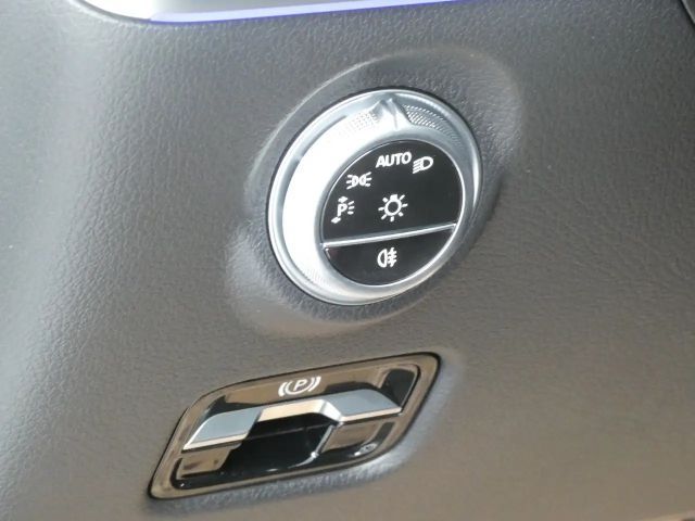 Mercedes-Benz C 220 4MATIC AMG Line C 220 d