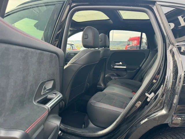 Mercedes-Benz GLA 200 AMG Line