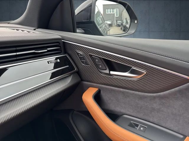 Audi RS Q8 Performance