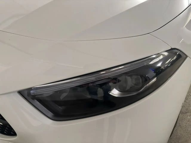 Mercedes-Benz A 180 AMG Line Hatchback