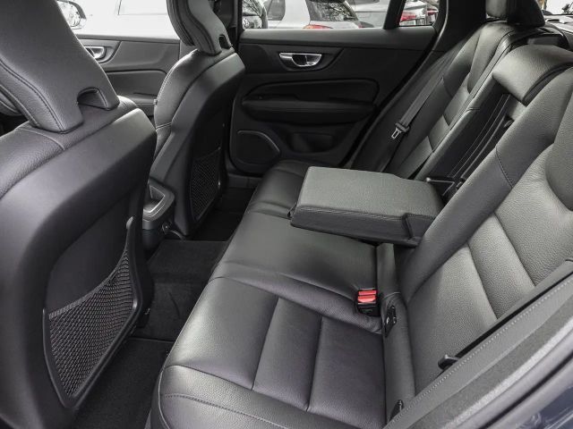 Volvo V60 Cross Country AWD Plus