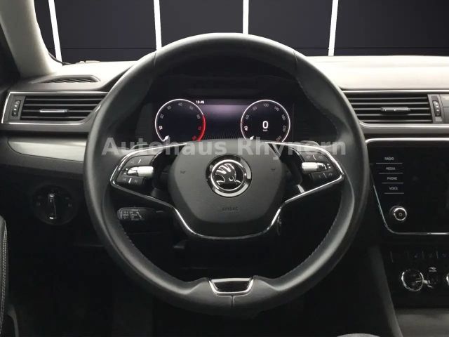 Skoda Superb 2.0 TSI Combi Style Style
