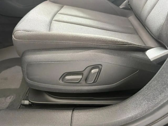 Audi A4 40 TDI Avant Quattro S-Line S-Tronic