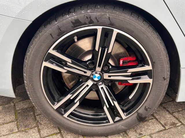 BMW 320 320i M-Sport Sedan