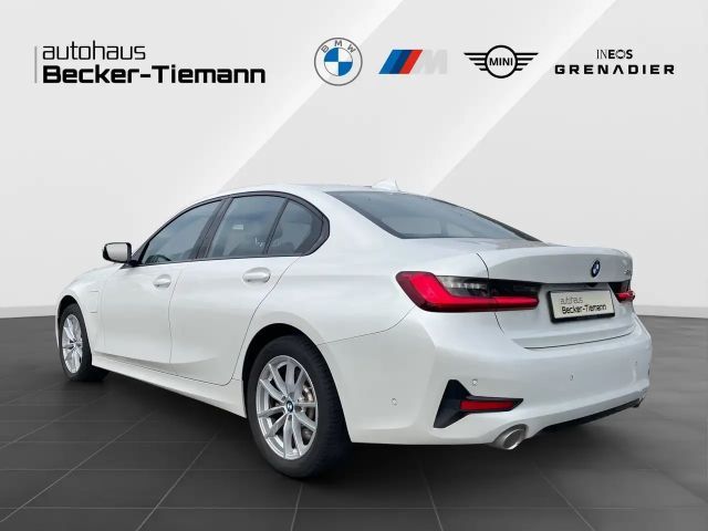 BMW 320 320e Sedan Sport Line