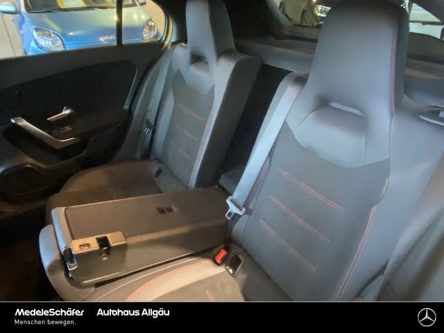 Mercedes-Benz A 250 A 250 e AMG Line