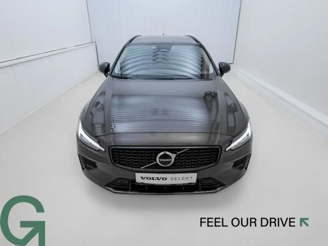 Volvo V60 AWD Dark Plus T6