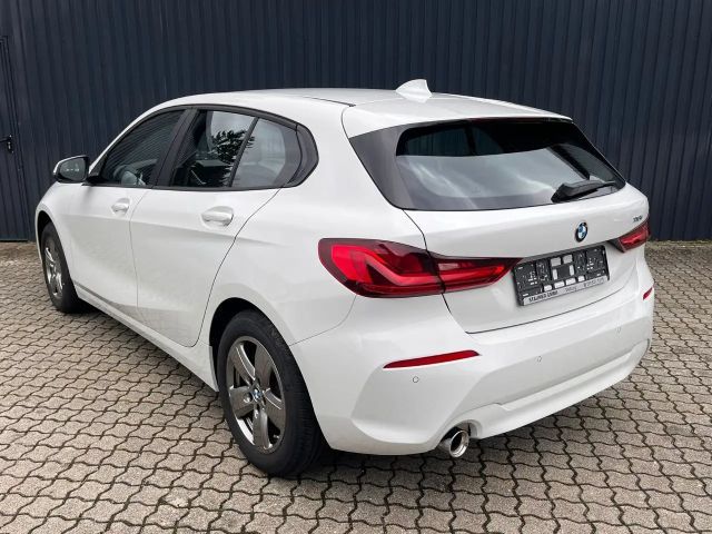 BMW 118 118i 5-deurs Sedan