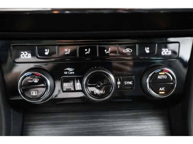 Skoda Superb 2.0 TDI Combi Style Style