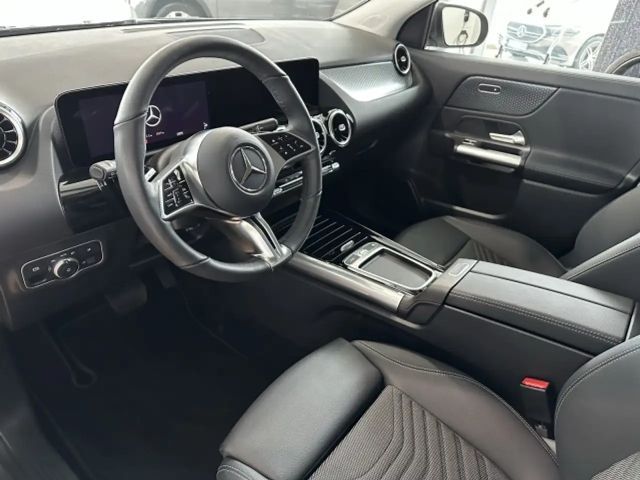 Mercedes-Benz GLA 200 Progressive