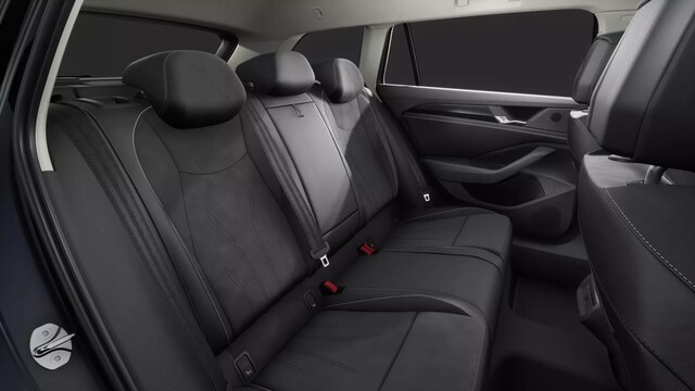 Volkswagen Passat 1.5 eTSI Business Variant