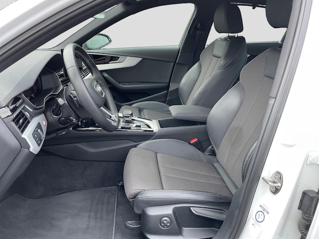 Audi A4 40 TFSI S-Line S-Tronic Sedan