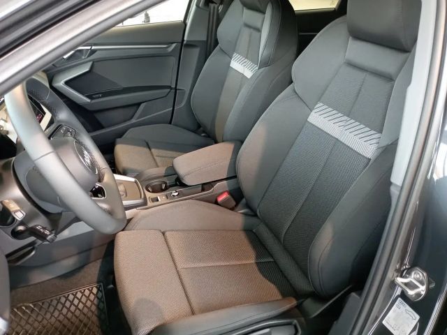 Audi A3 30 TFSI Sedan