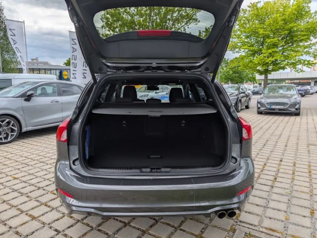 Ford Focus ST Line Wagon