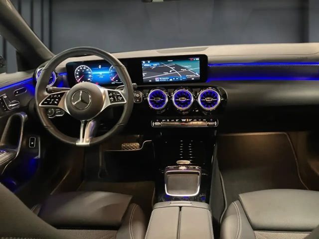 Mercedes-Benz CLA 200 Coupé Progressive