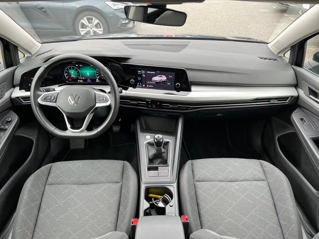 Volkswagen Golf Life Variant