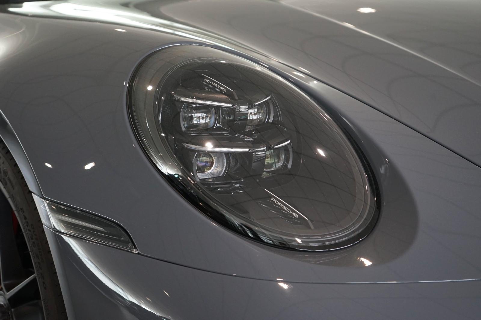 Porsche 911 992 Cabriolet Carrera GTS