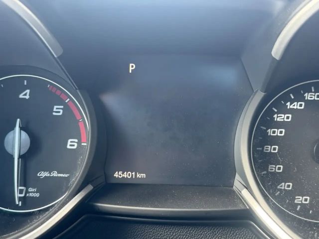 Alfa Romeo Stelvio Lusso Q4 TI