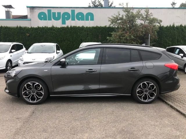 Ford Focus EcoBoost ST Line Wagon