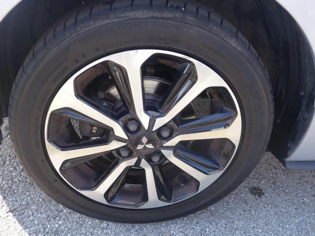 Mitsubishi Space Star Invite MIVEC Star