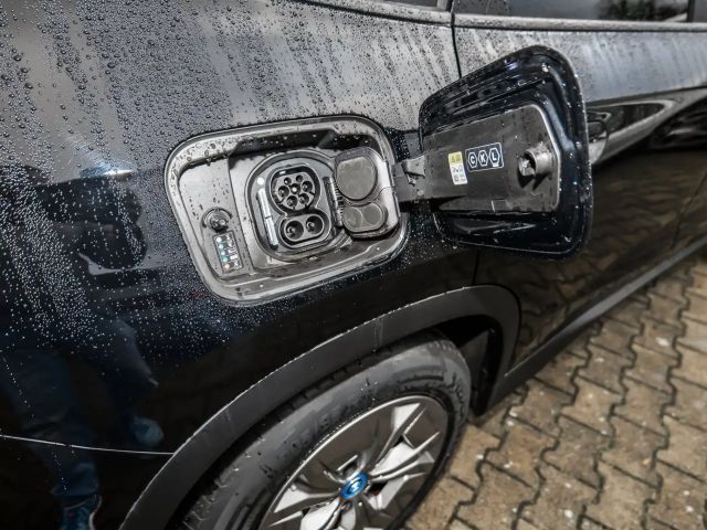 BMW iX1 xDrive30