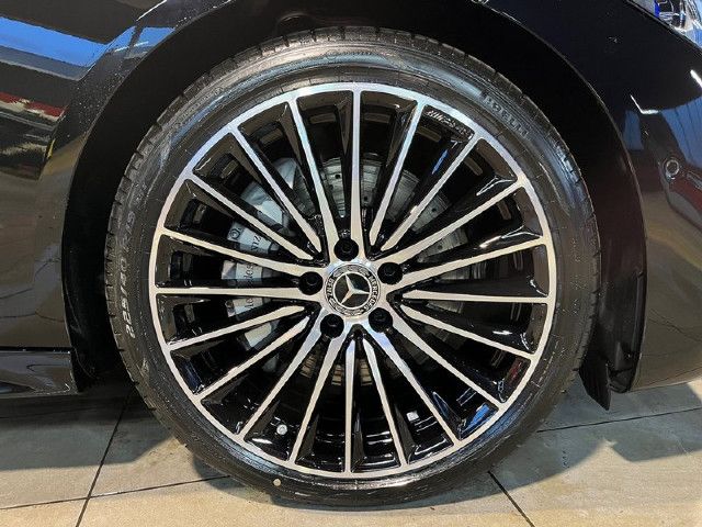 Mercedes-Benz C 200 AMG Line Sedan