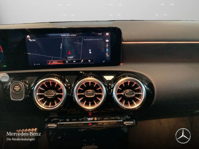 Mercedes-Benz A 250 A 250 e AMG Line