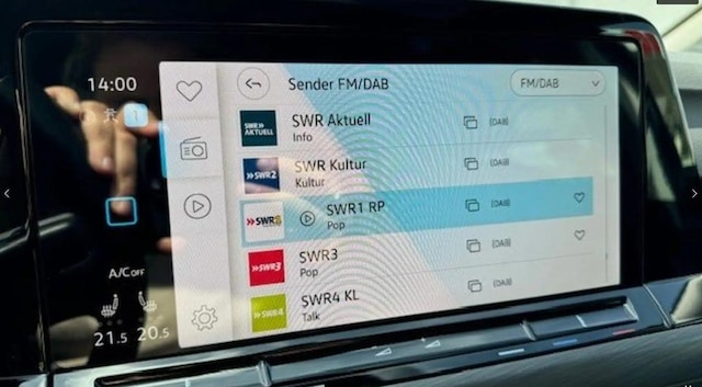 Volkswagen Golf 1.5 eTSI DSG Variant