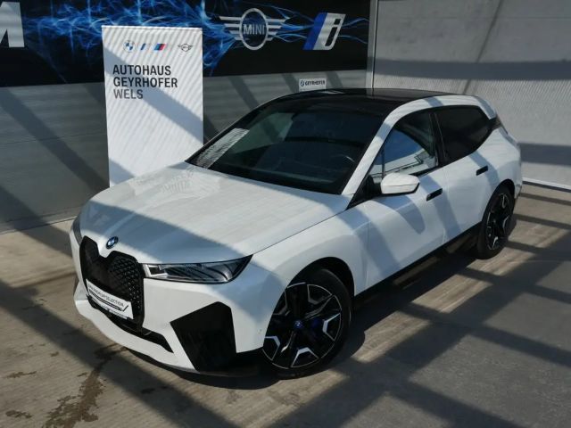 BMW iX xDrive40