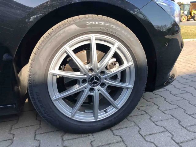 Mercedes-Benz CLA 200 CLA 200 d Shooting Brake