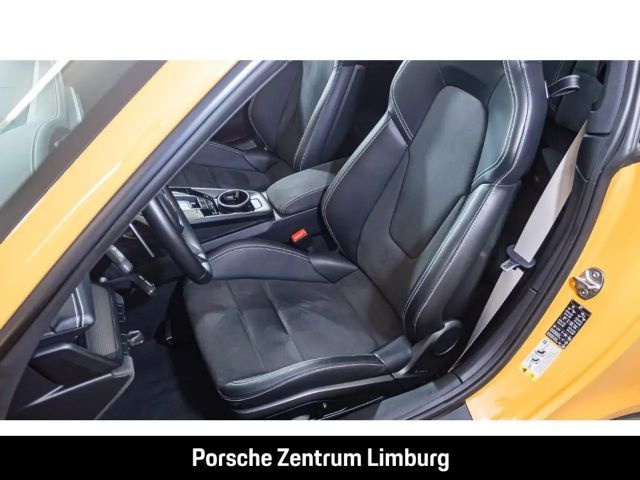 Porsche 992 Carrera Coupé GTS