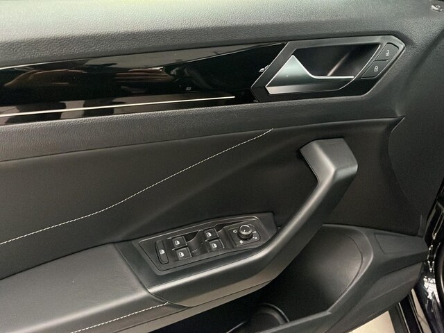 Volkswagen T-Roc 1.5 TSI DSG R-Line