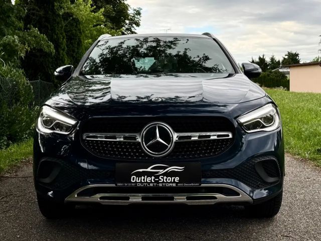 Mercedes-Benz GLA 220 GLA 220 d