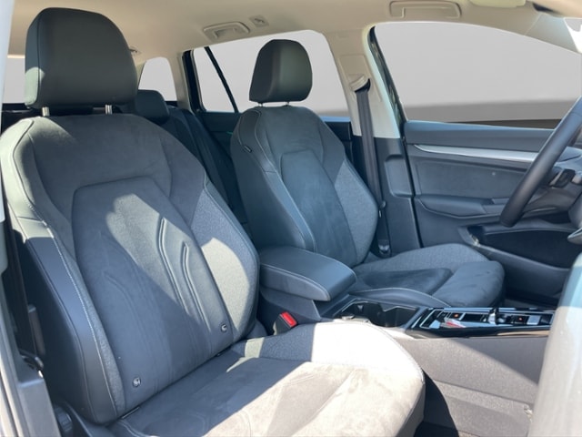 Volkswagen Golf 1.5 eTSI DSG Golf VIII Variant