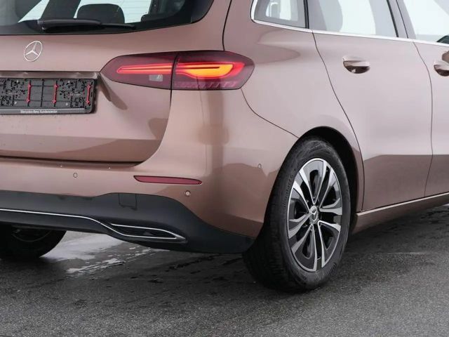 Mercedes-Benz B 180 Progressive Sedan