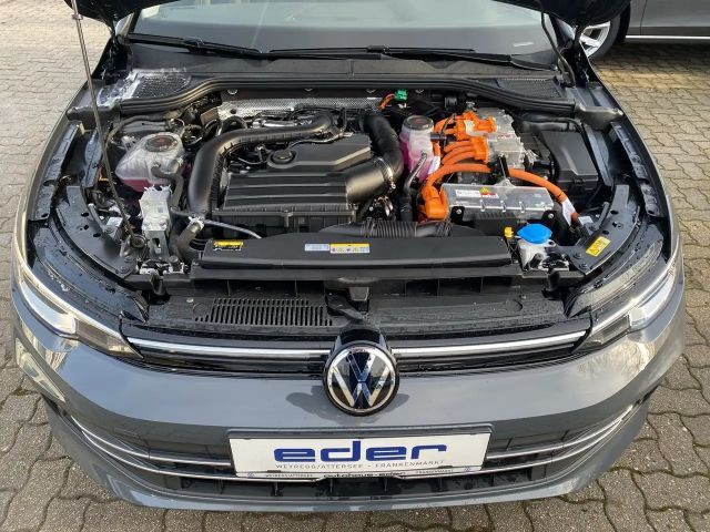 Volkswagen Golf DSG Style eHybrid