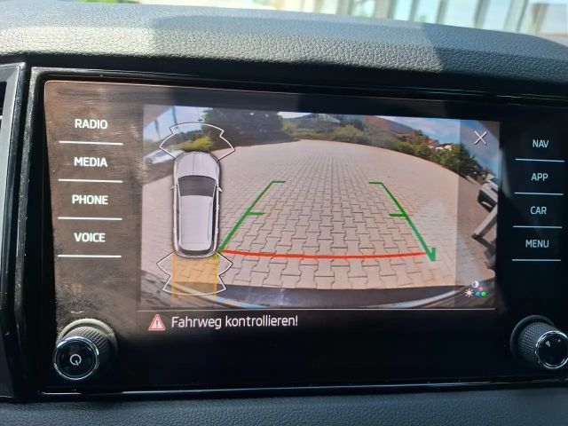 Skoda Karoq Sportline4x4*NAVI*VOLLLEDER*PDCv+h*RFK*SHZv+h*ACC*