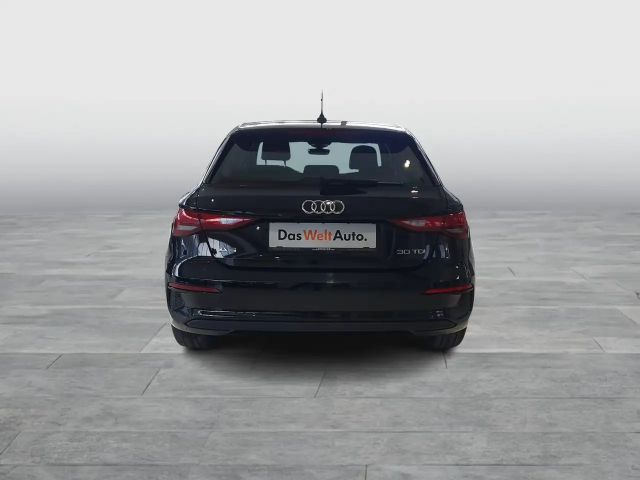 Audi A3 30 TDI Sedan