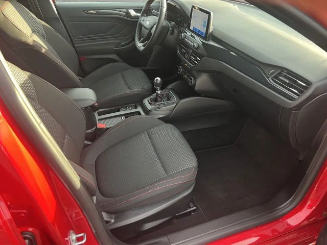 Ford Focus EcoBoost ST Line