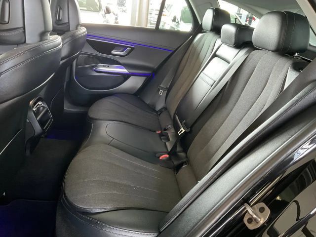 Mercedes-Benz E 220 AVANTGARDE E 220 d Estate