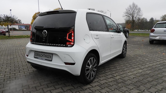 Volkswagen up! Active