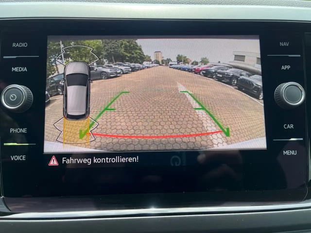 Volkswagen Polo 1.0 TSI DSG R-Line