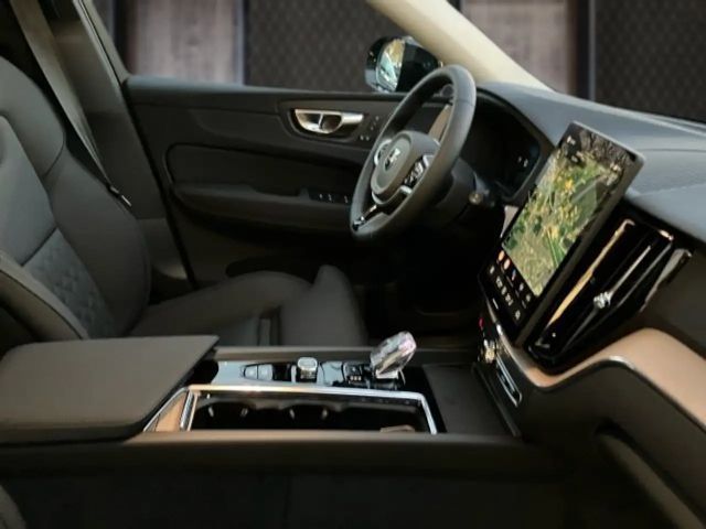 Volvo XC60 AWD Dark Plus T6