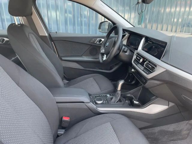 BMW 116 116i 5-deurs Sedan